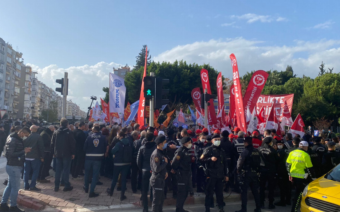 Antalya'da 'geçinemiyoruz' mitingine engelleme!