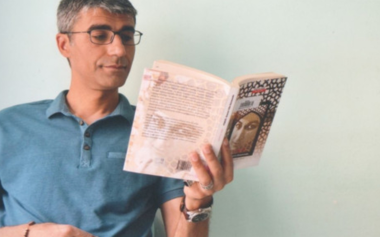 Tutuklu şair İlhan Sami Çomak: Yalnız bırakılmak hukuksuzlukla sınanmak kadar yaralayıcı