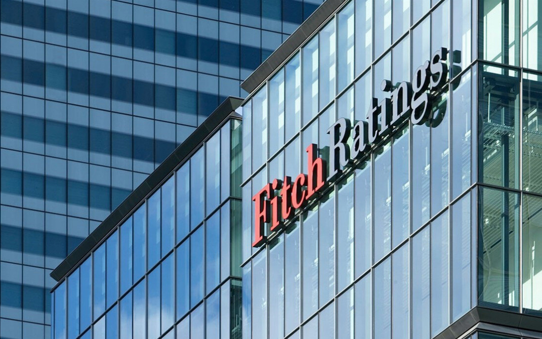 Fitch: Türkiye bankaları kırılgan