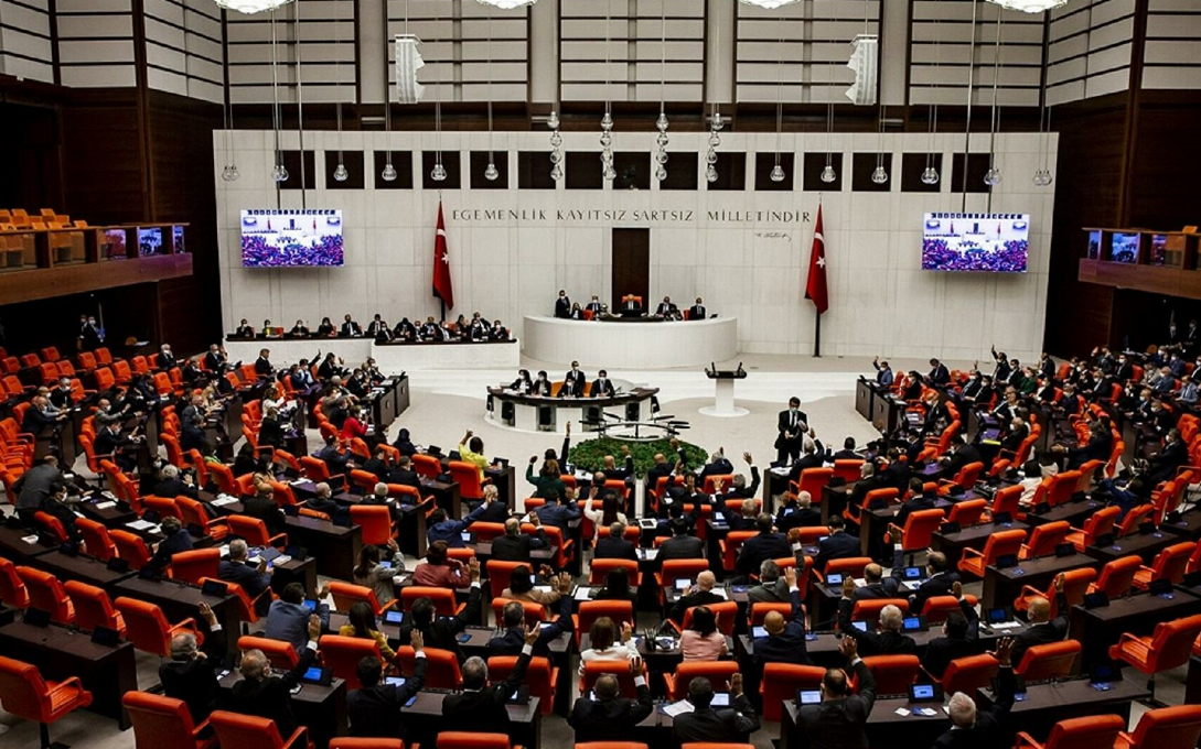 TİP ve HDP’li 8 milletvekilinin dokunulmazlığı Meclis’te