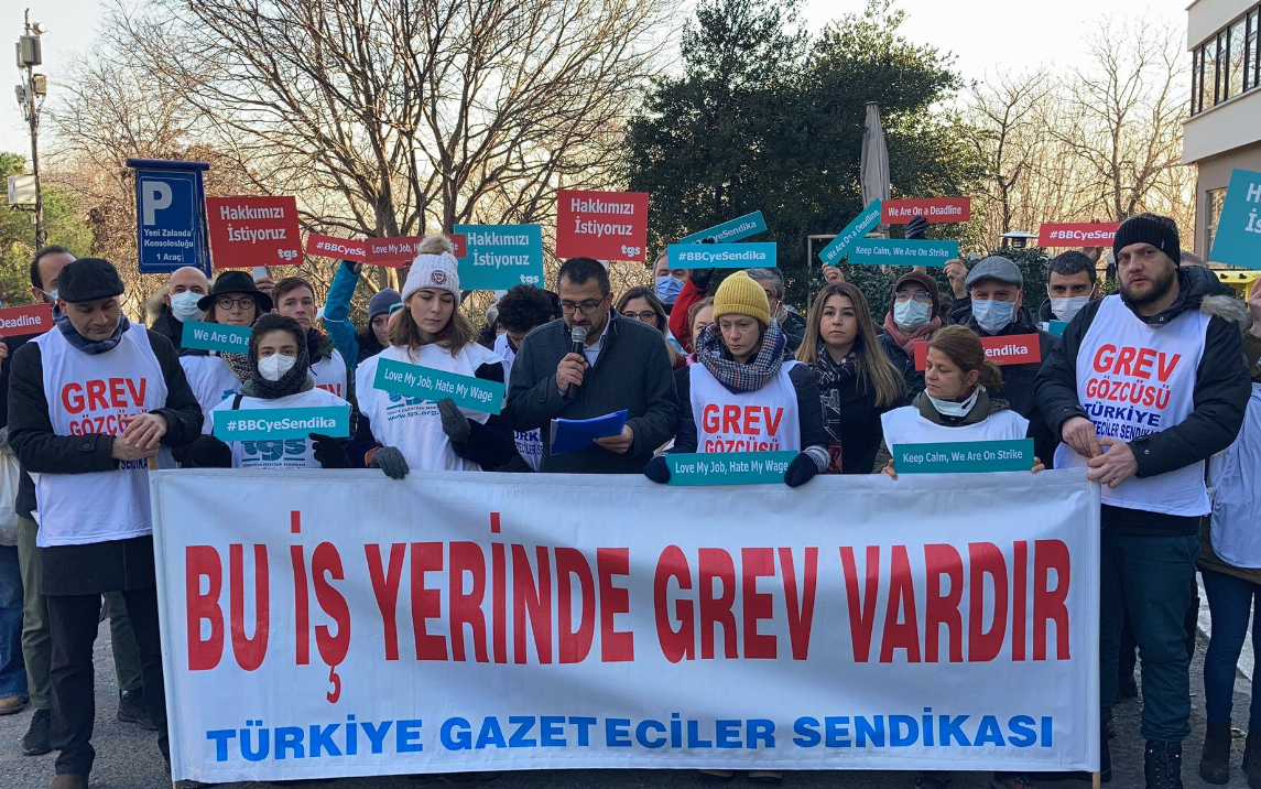 BBC İstanbul Bürosu çalışanları greve çıktı