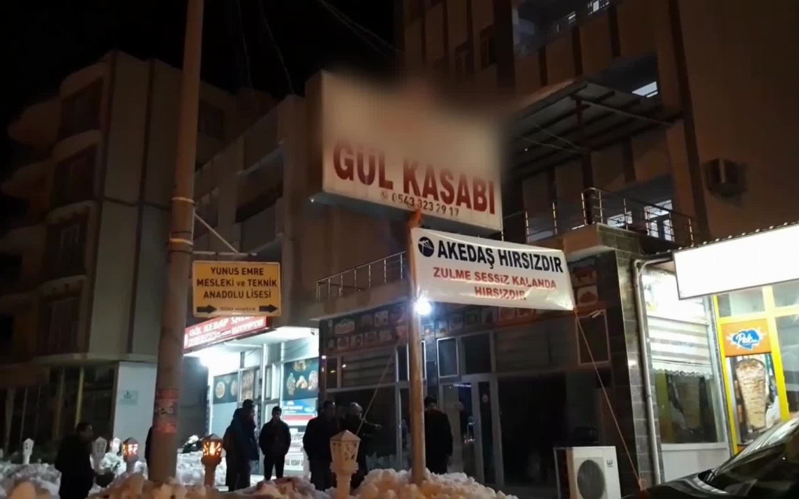 Zam protestosunda esnafa gözaltı