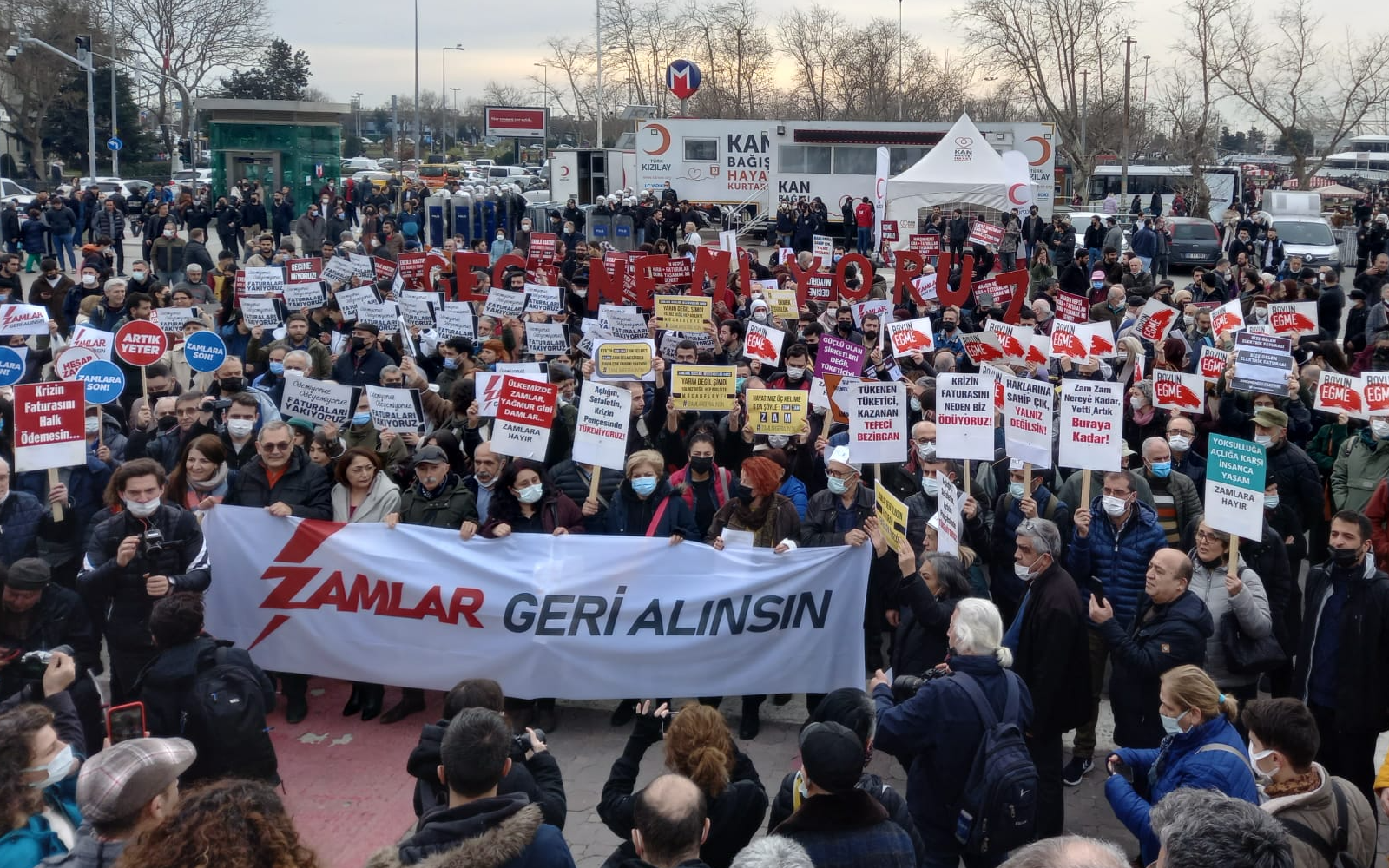 Kadıköy'de zamlara karşı eylem