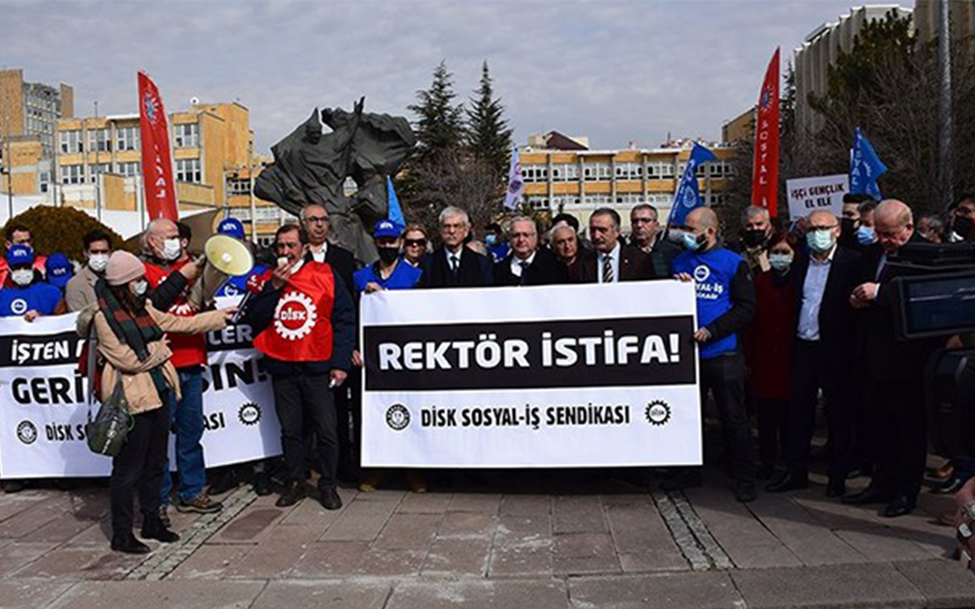 Hacettepe’de sendikalılar işten çıkarılıyor