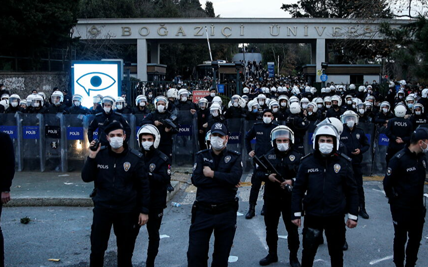 Boğaziçi Üniversitesi'nde görev yapmış akademisyenlerden dekan atamalarına tepki 