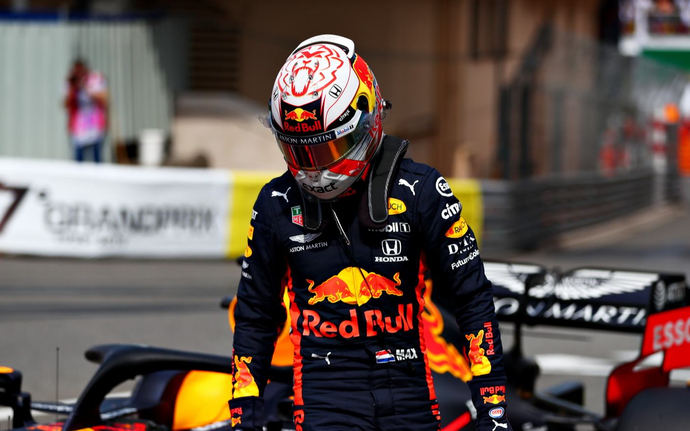 Suudi Arabistan GP'sinde kazanan Max Verstappen!