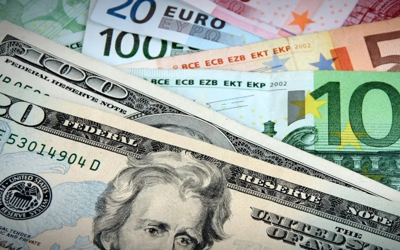 Dolar ve euro, TL karşısında yılın en yüksek seviyesinde!