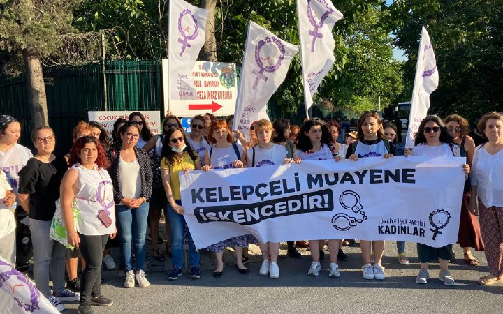 TİP’li kadınlardan kelepçeli muayeneye karşı eylem