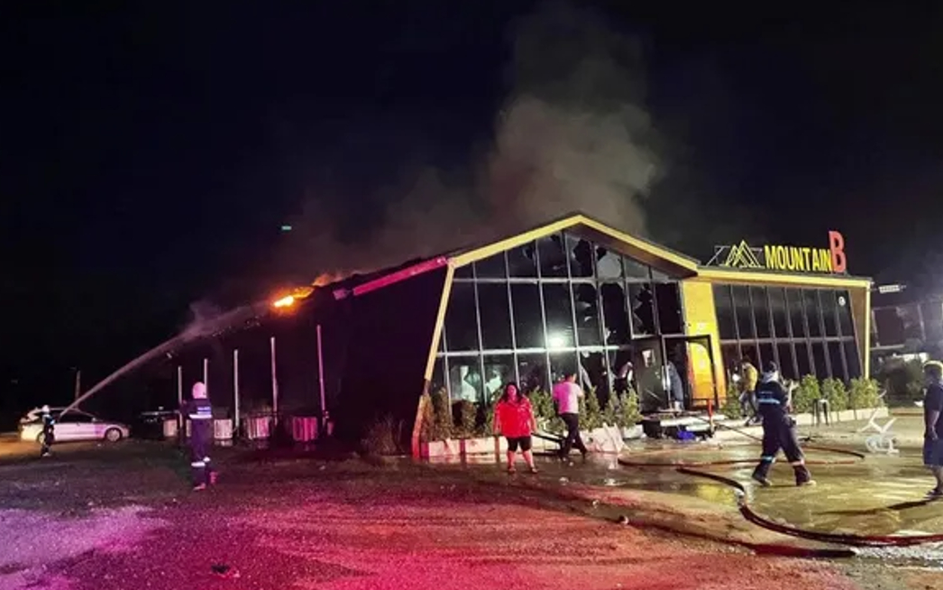 Gece kulübünde yangın: 14 ölü, 40 yaralı