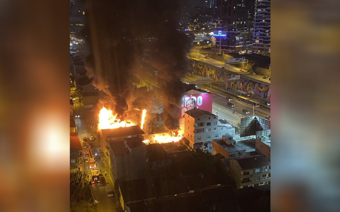 Kadıköy’de bir binada patlama