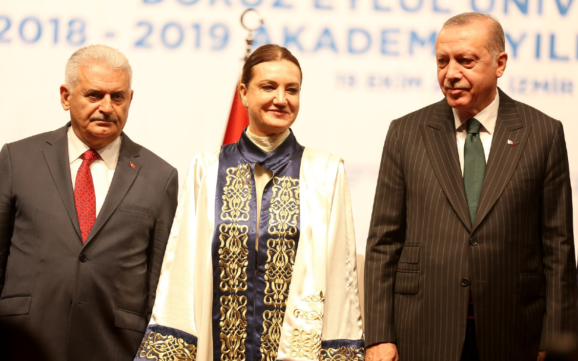 AKP'li rektör, yurt için bağışlanan araziyi satışa çıkardı