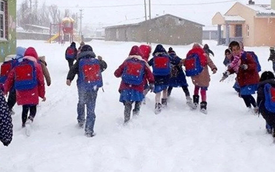 Van'da taşımalı eğitime kar engeli