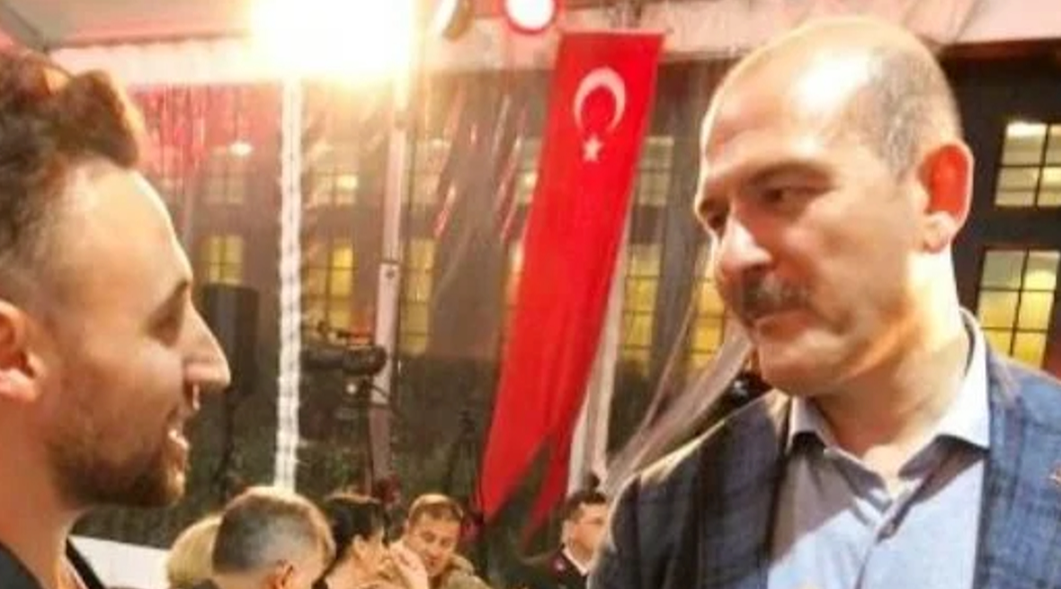 '15 Temmuz dolandırıcısı'nın Soylu ve AKP'li isimlerle fotoğrafları ortaya çıktı