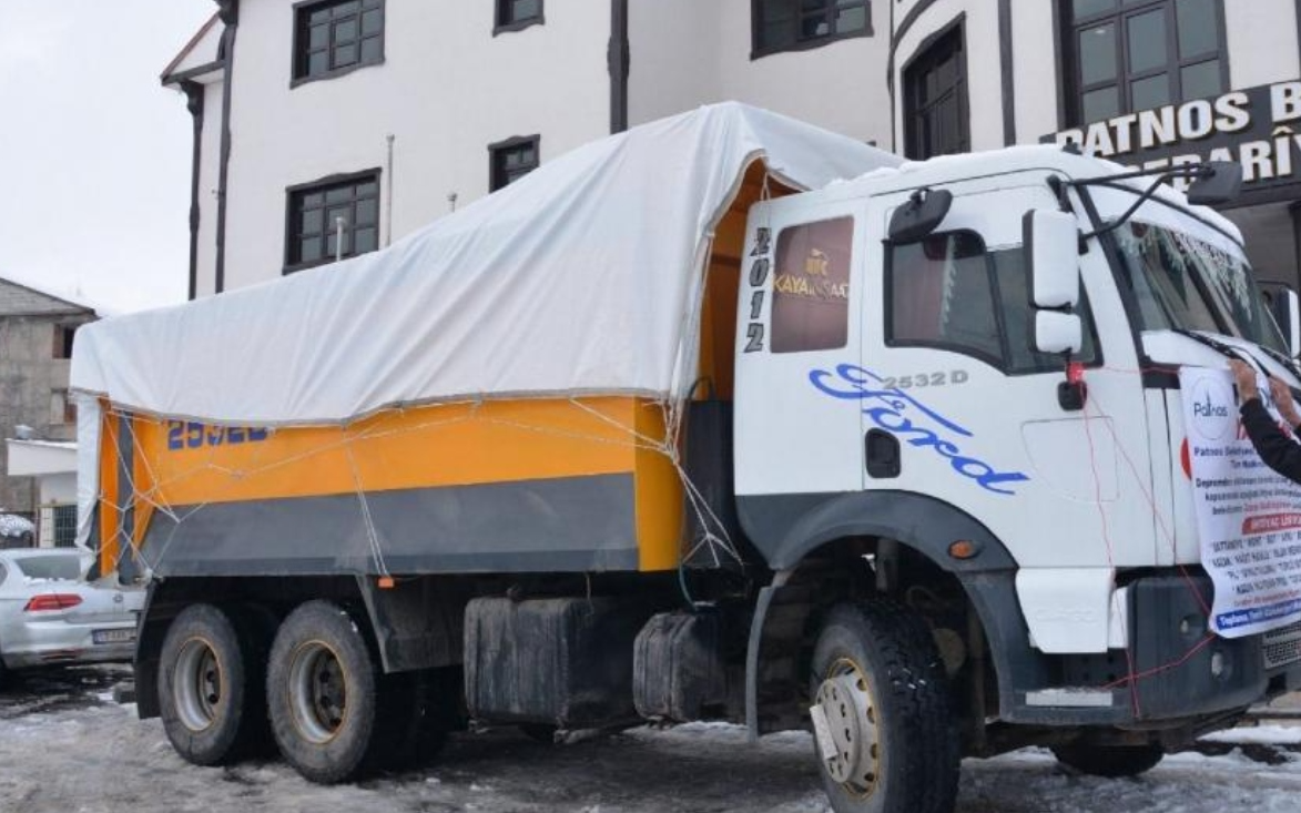 Van'da TMMOB'un deprem yardım tırının çıkışına izin verilmedi