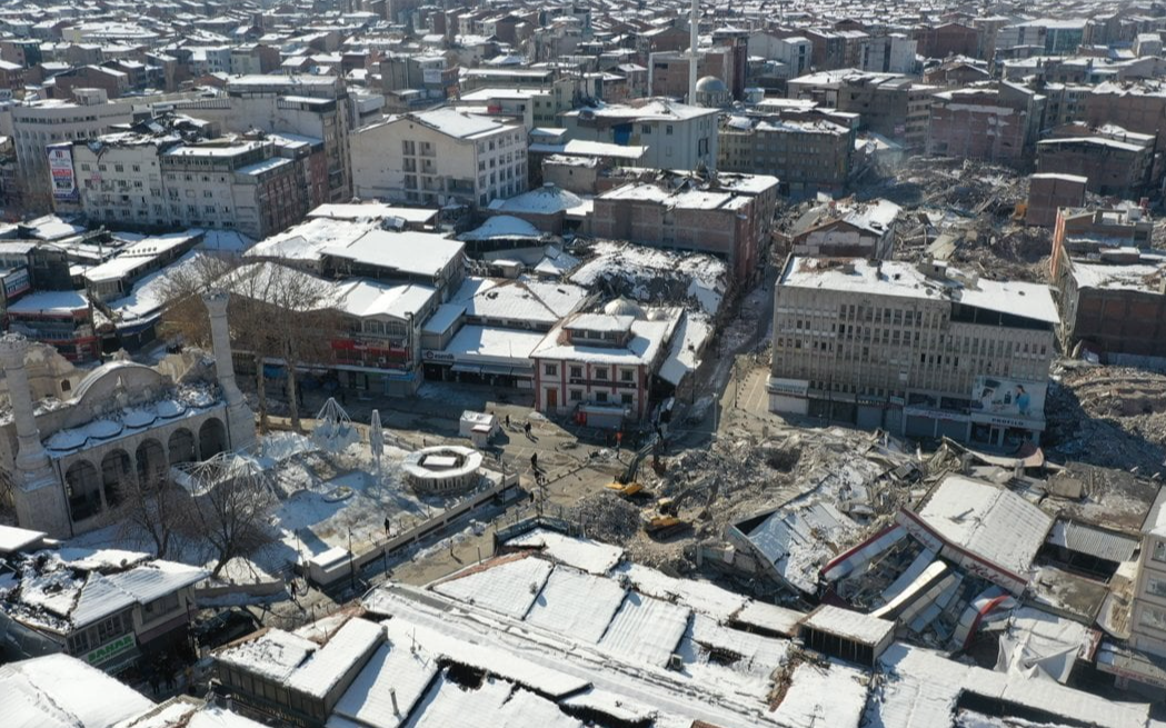 Malatya'da yıkılan binalar: Tutuklu sayısı 28'e yükseldi