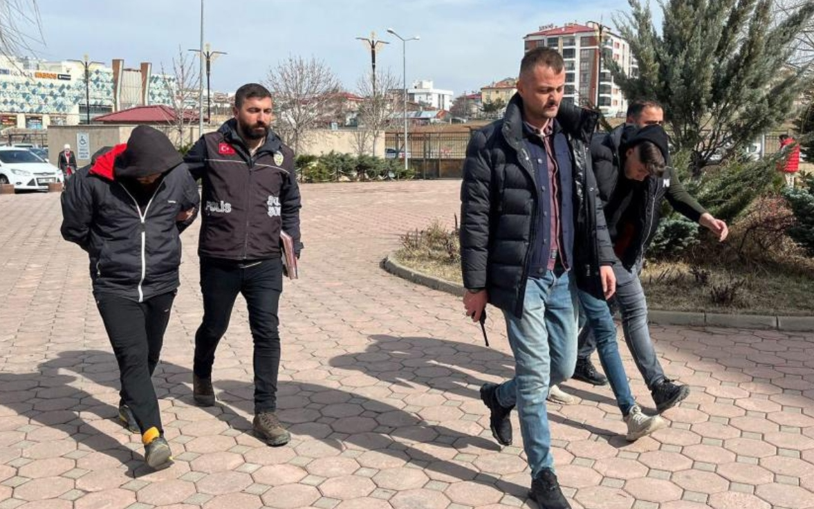 Sivassporlu 2 taraftar tutuklandı