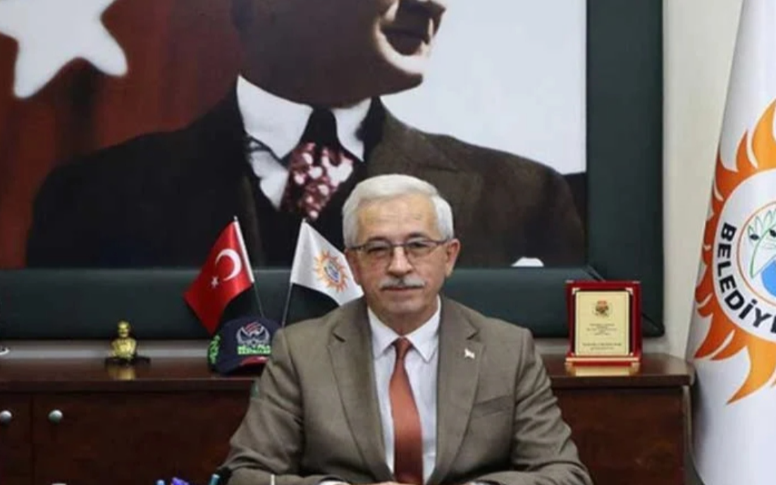CHP'li belediye başkanı, bıçaklı saldırıda yaralandı