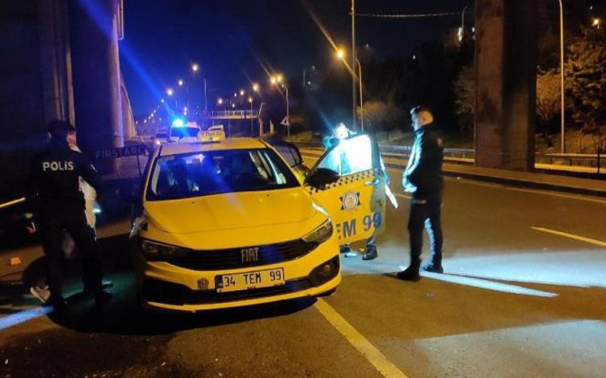 Terk edilmiş takside bir kişinin cansız bedeni bulundu