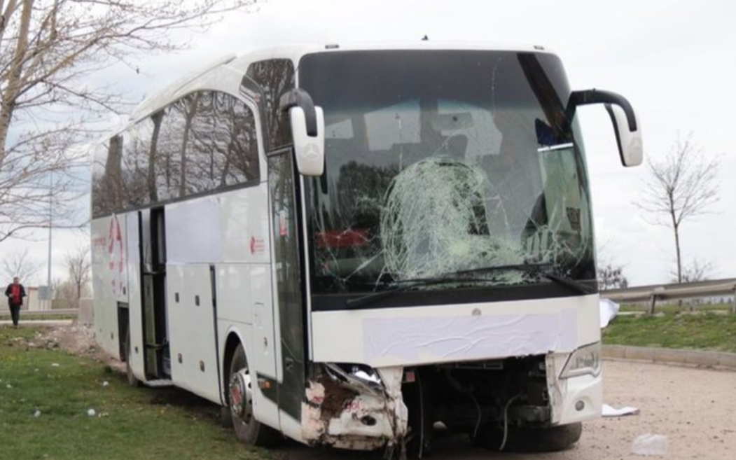 Eskişehir'de trafik kazası: 17 yaralı