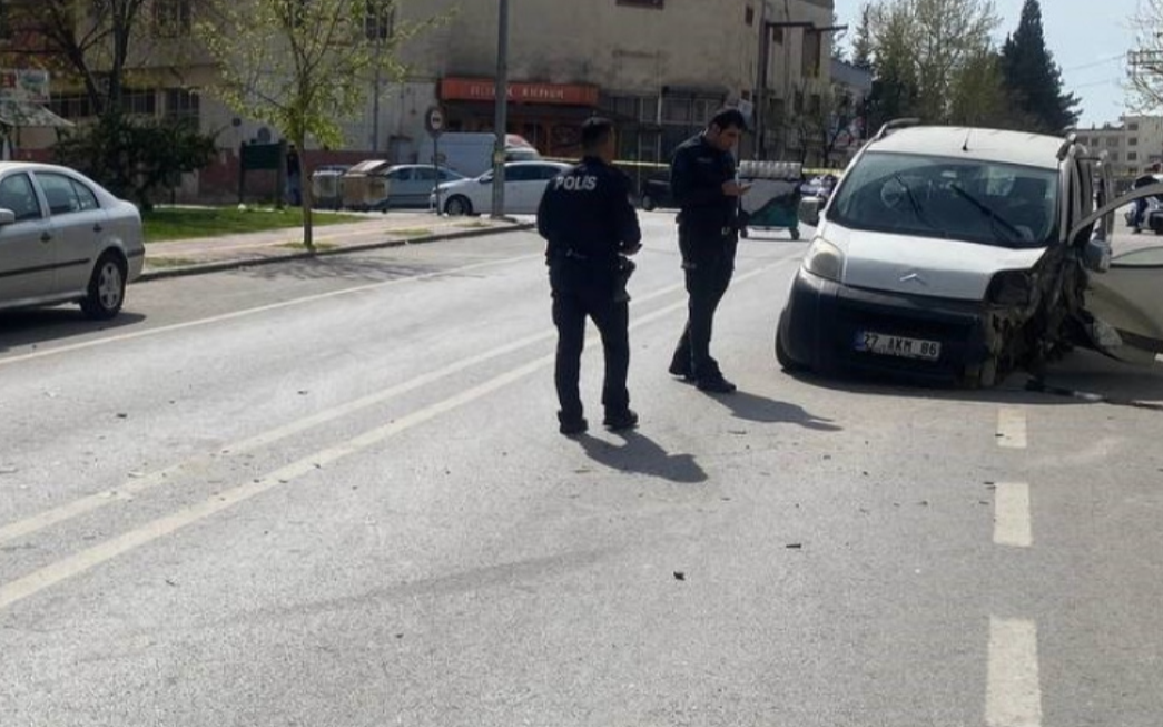 Antep'te trafik kazası: 8 yaralı