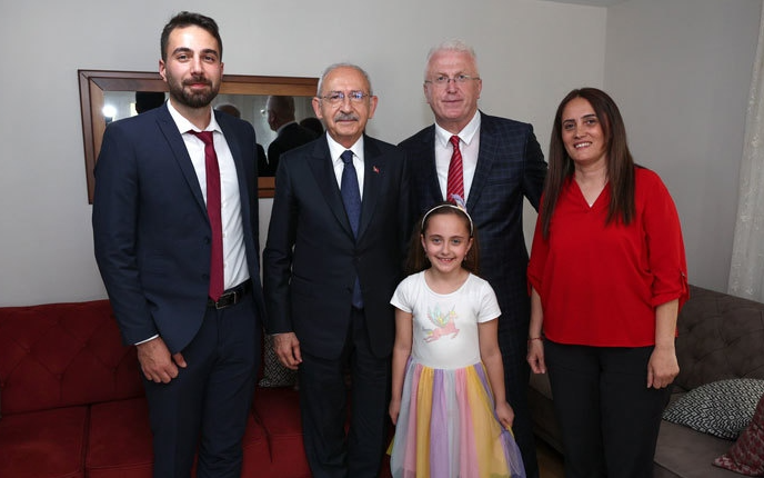 Kılıçdaroğlu, ‘Memur Teoman’ı ziyaret etti: ‘Yolsuzlukların izini bulacağım’