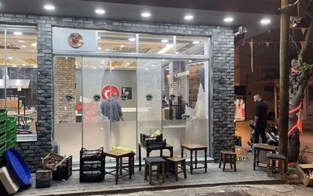 İzmir'de kahvehaneye saldırı: Bir ölü, 5 yaralı