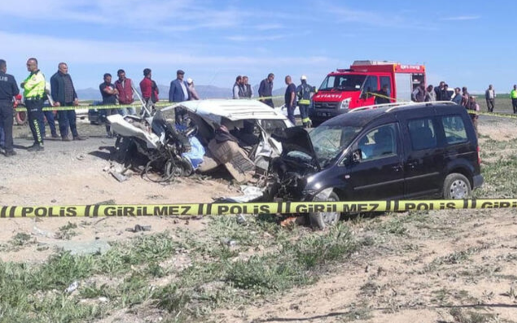 Konya'da trafik kazası: 5 ölü, 2 yaralı