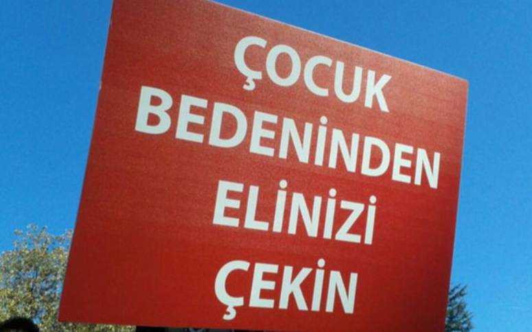 İstismar sonucu ölen bebeğin annesi cezaevinde yakıldı