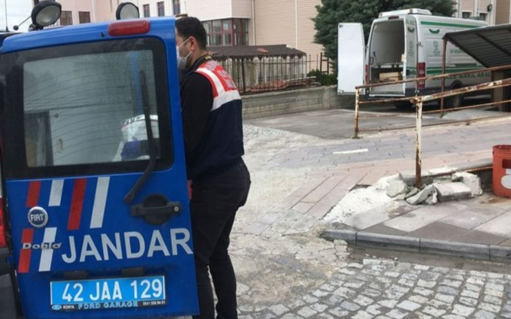 Yol kenarında 2 cansız beden bulundu