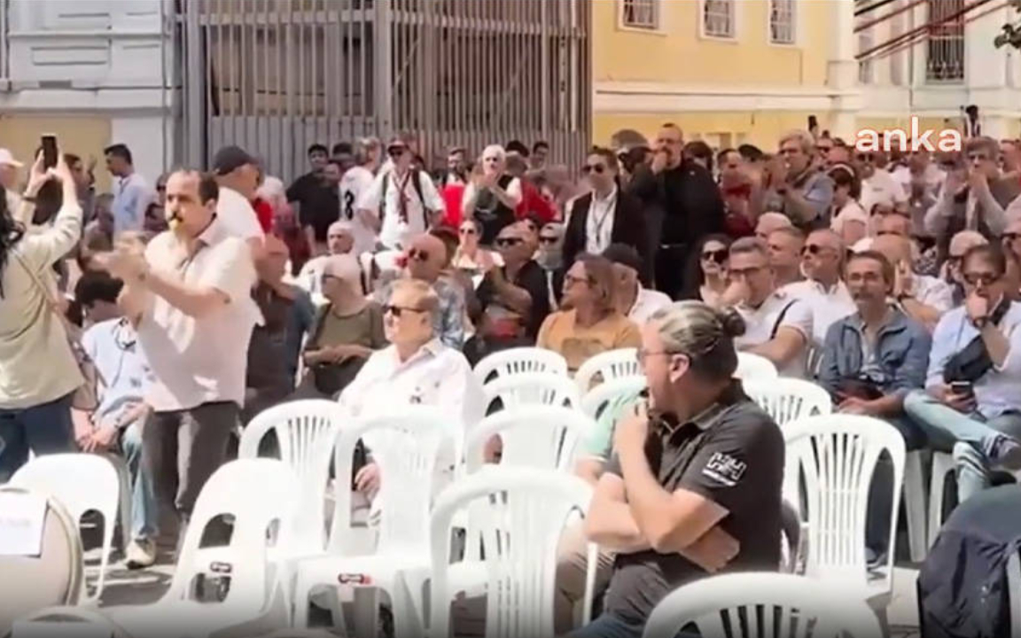 Kabataş Erkek Lisesi Pilav Günü'nde müdür ve vakıf başkanı protesto edildi