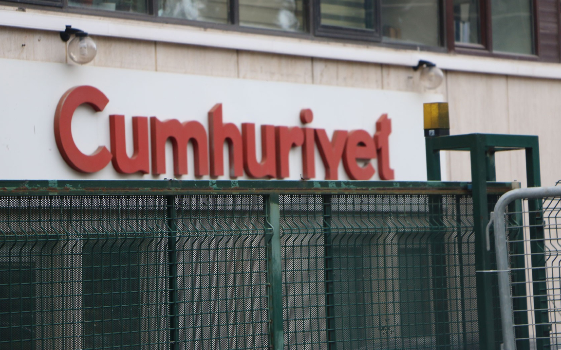 Cumhuriyet Vakfı Yönetim Kurulu üyeleri, vakıf yönetiminden 3 ismin istifasını istedi