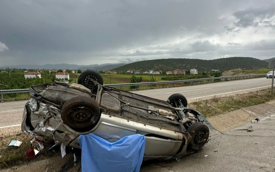 Antalya’da trafik kazası: 3 kişi yaşamını yitirdi