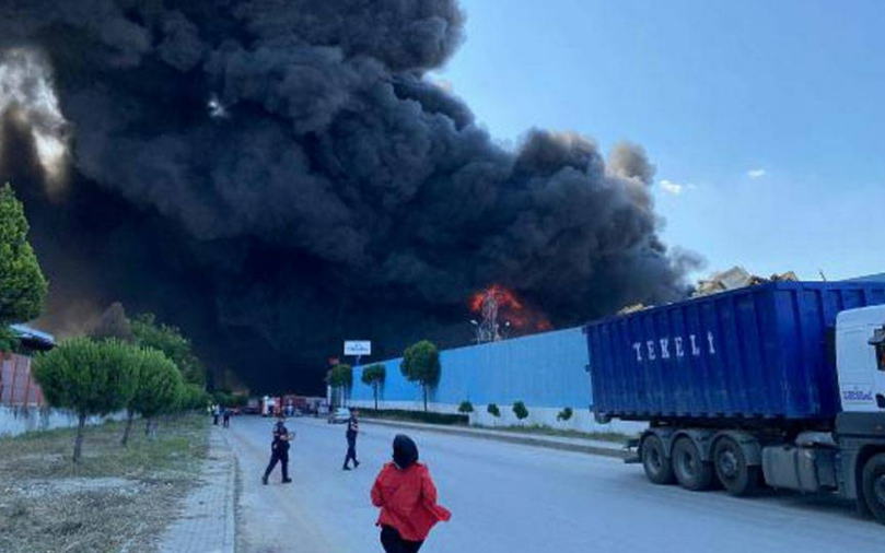 Manisa’da geri dönüşüm tesisinde yangın