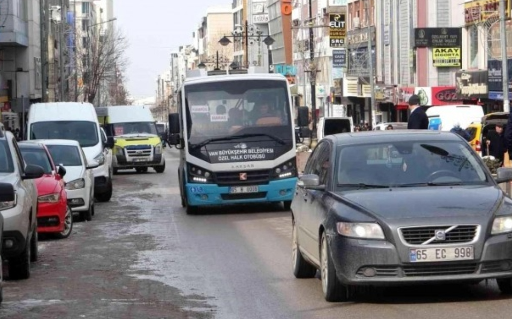 Van'da toplu taşımaya yüzde 25 zam geldi