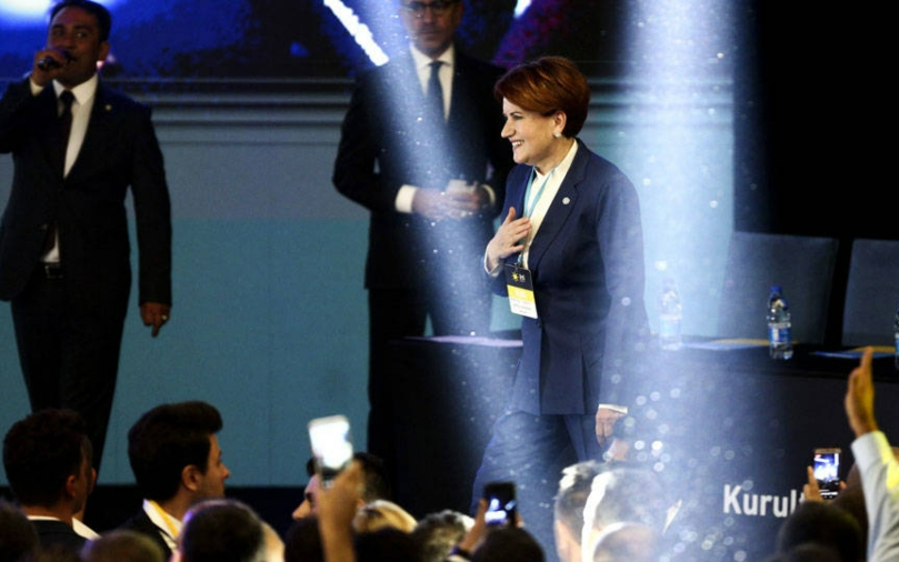 İYİ Parti'de Akşener, yeniden genel başkan seçildi