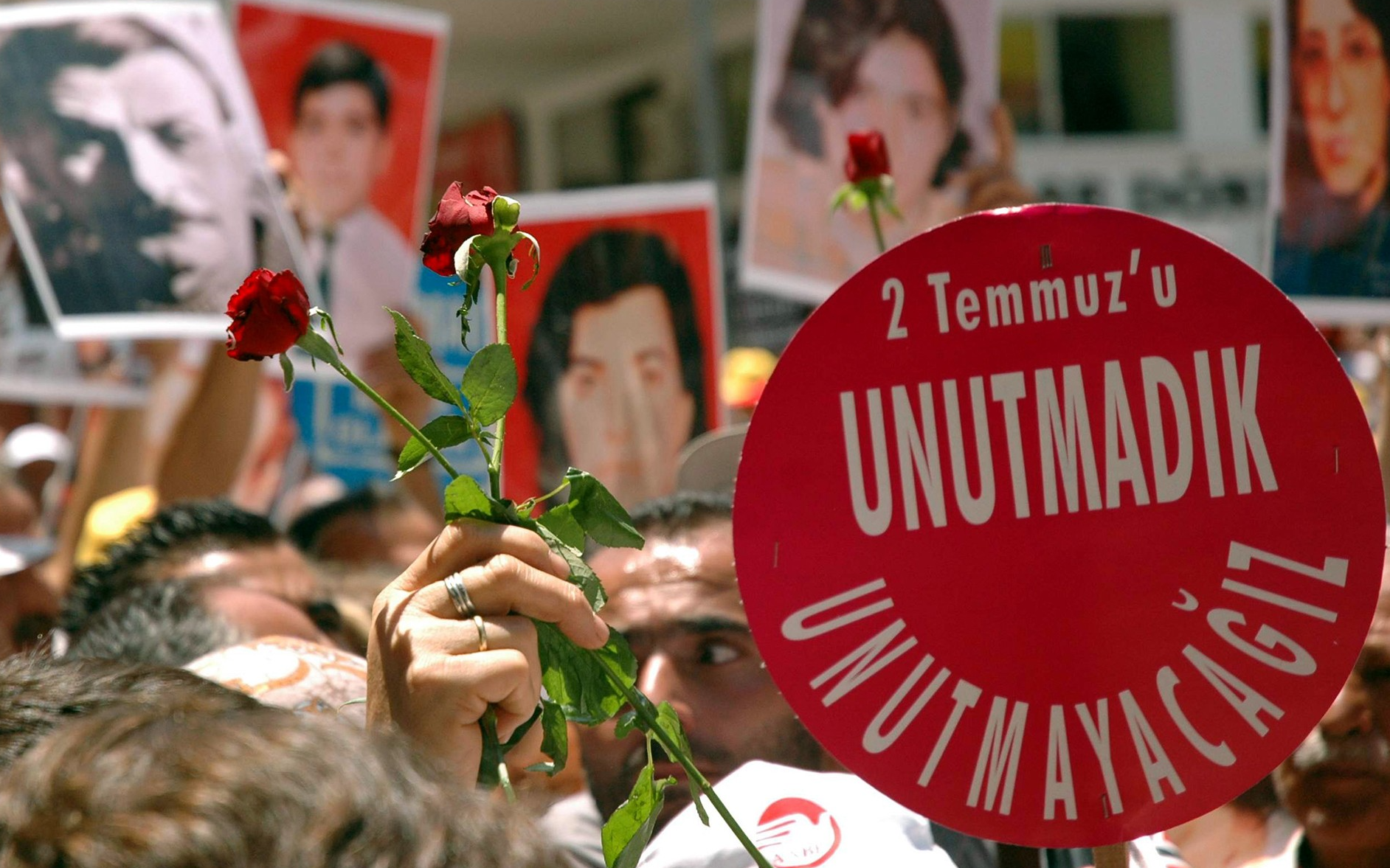 İHD: Madımak Oteli utanç müzesi yapılmalı