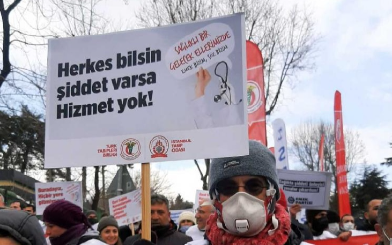 Aksaray'da hasta yakını, sağlık çalışanını darp etti