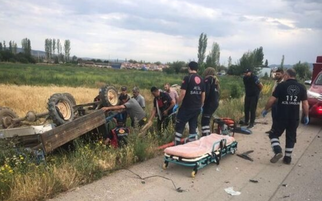 Afyon'da trafik kazası: 2 ölü, 5 yaralı