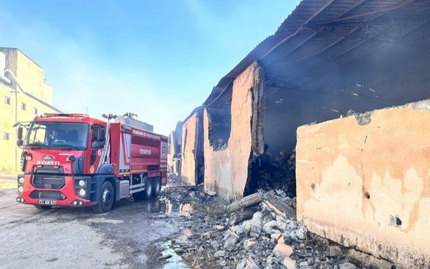 Diyarbakır’da çırçır fabrikasının deposunda yangın