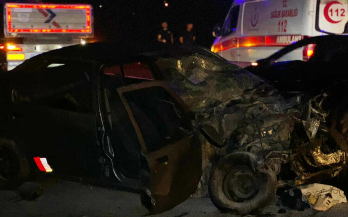 Aksaray'da trafik kazası: 2 ölü, 9 yaralı