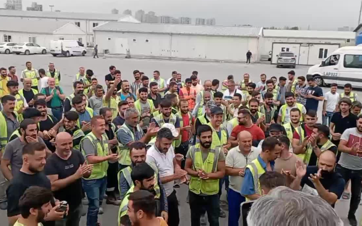 Yeni Havalimanı Metro Hattı inşaatı işçileri grevin 2. gününde