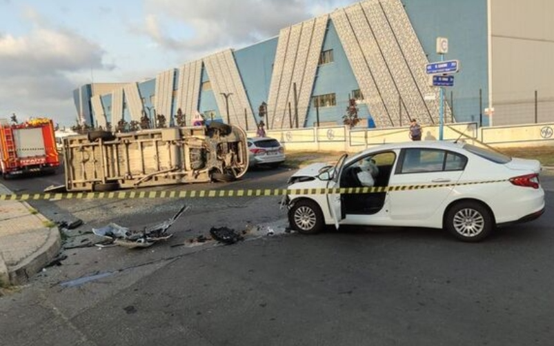 Tekirdağ’da işçi servisi ile otomobil çarpıştı: 13 yaralı