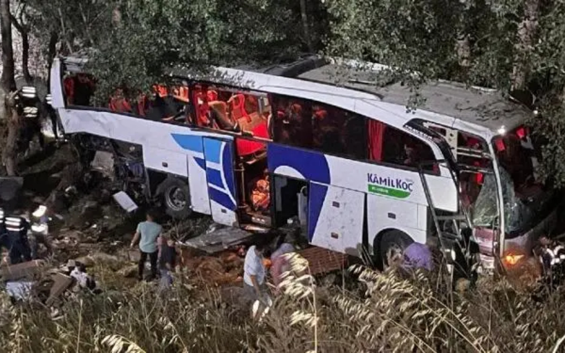 Yozgat’ta yolcu otobüsü şarampole yuvarlandı