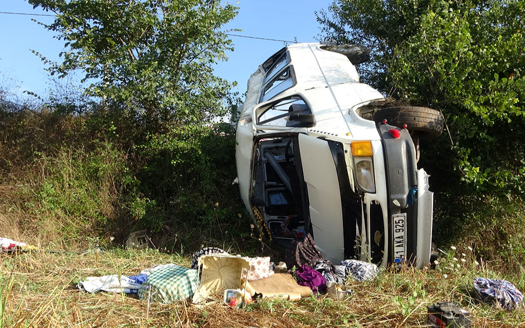 Kocaeli'de işçi servisi devrildi: 7 yaralı