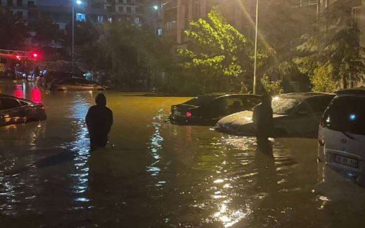 ‘Selde 2 kişi hayatını kaybetti, 12 kişi yaralandı’