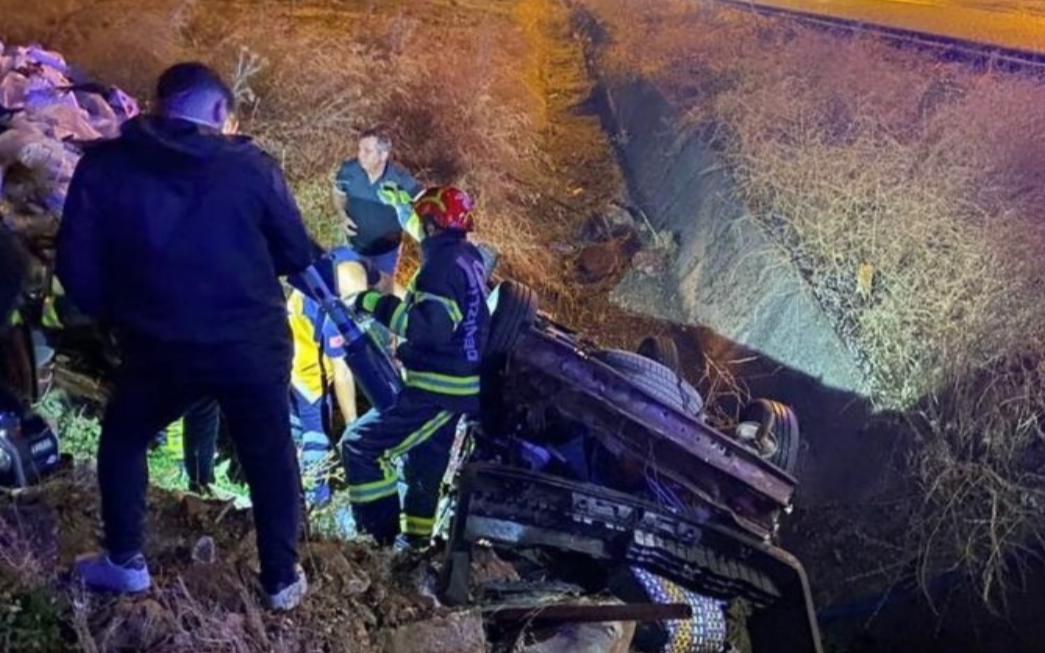 Denizli'de trafik kazası: 4 ölü, 3 ağır yaralı