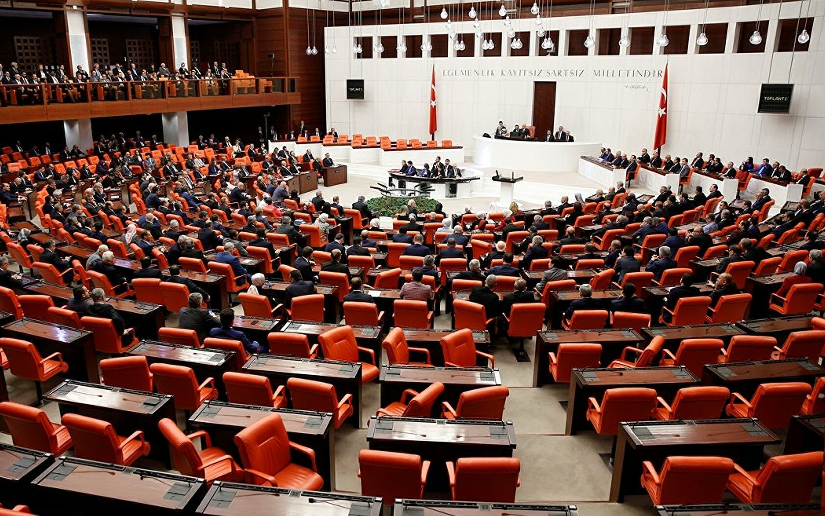 Lübnan ve Orta Afrika tezkereleri Meclis'te kabul edildi