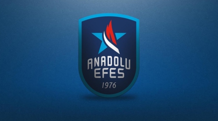 Anadolu Efes EuroLeague'de finale yükseldi