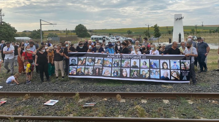 Çorlu Tren Katliamı'nda yitirilenler anıldı: 'Bize adaleti verin'