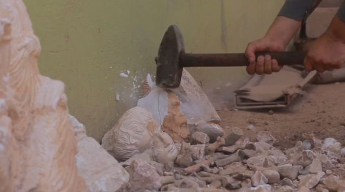 IŞİD Dura-Europos antik kentindeki tarihi eserleri parçaladı